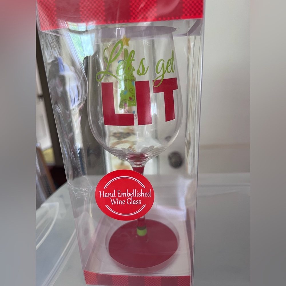 🎄Christmas Wine Glass - ‘Let’s Get Lit’🎄